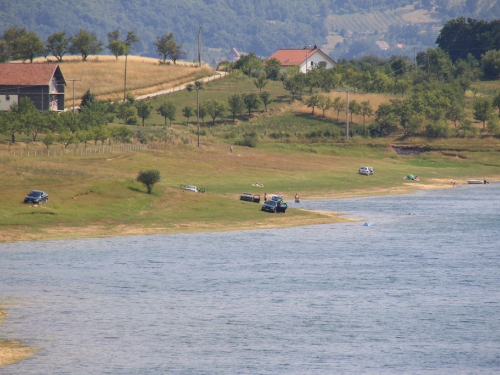 FOTO/VIDEO: Ramci spas od vrućina pronašli na Ramskom jezeru