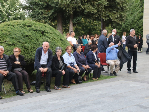 FOTO: Na Šćitu započela trodnevnica, Mladu misu slavio p. Marko Petričević