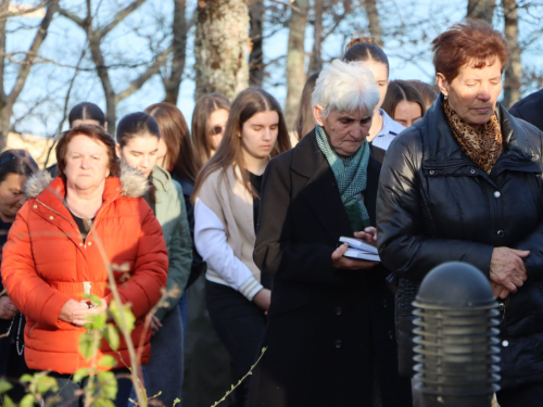 FOTO: Put križa kroz fratarski gaj na Šćitu