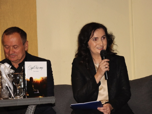 FOTO: Žarko Mađar u Prozoru predstavio svoj književni prvijenac