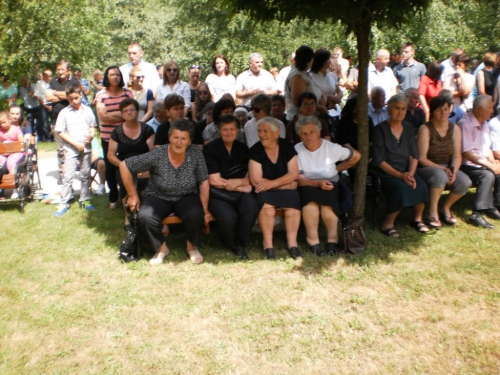 FOTO: Vanjska proslava sv. Ante u župi Gračac