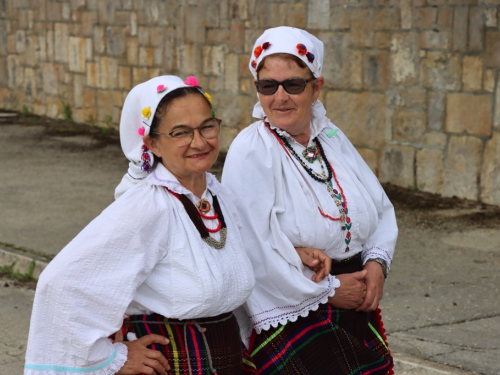 FOTO: Na Šćitu održana 5. kulturno-vjerska baština Hrvata BiH pod geslom ''Vratimo nadu zavičaju''