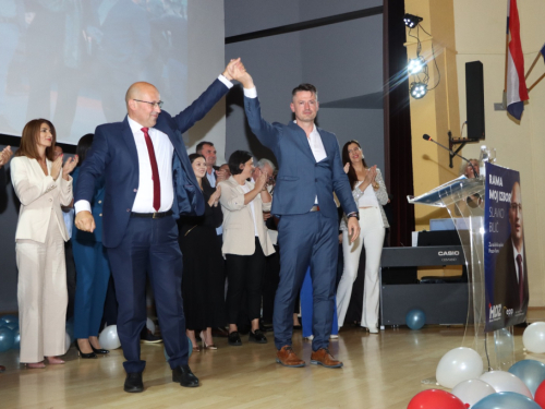 FOTO/VIDEO: HDZ BiH Rama održao centralni predizborni skup u Prozoru