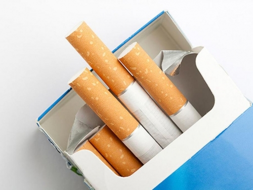 Cvjeta crno tržište: Kutija cigareta košta tri marke