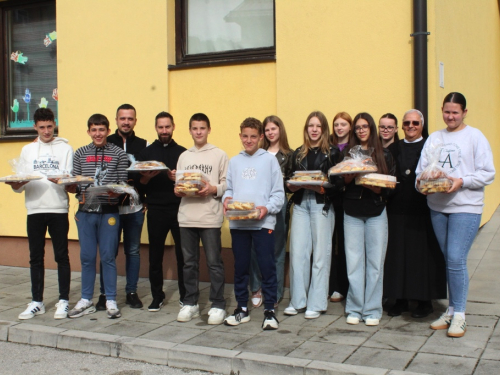 FOTO: Dani kruha obilježeni u OŠ Marka Marulića Prozor