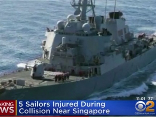 Američki razarač sudario se s tankerom, 10 mornara nestalo