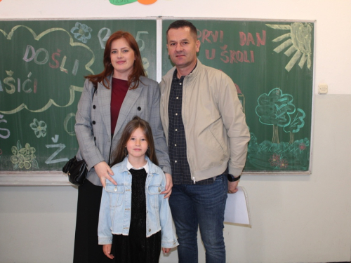 FOTO: U OŠ Marka Marulića u Prozoru upisano 29 učenika
