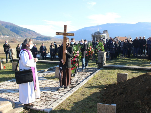 FOTO: Sahranjen fra Živko Petričević