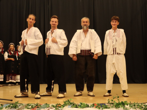 FOTO: Večer folklora u Prozoru: HKUD-ovi ''Rama'' i ''fra Petar Bakula'' oduševili publiku