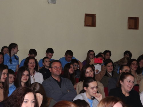 FOTO: Svečano obilježen Dan OŠ Marka Marulića Prozor