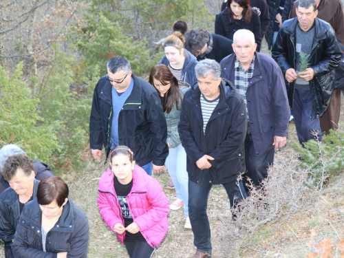 FOTO: Ramski put križa na brdo Gračac