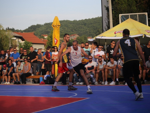 FOTO: Ekipa ''Makarska 3x3'' pobjednik 19. Streetball Rama 2021.