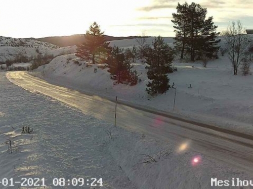 Oprezno u prometu: Moguća poledica, na planinskim prijevojima ima ugaženog snijega