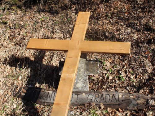 FOTO: Pobožnost križnog puta u župi Uzdol