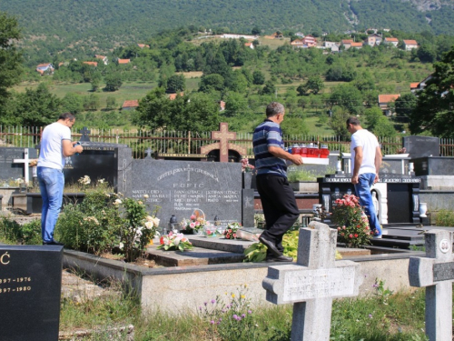 FOTO: Obilježena 23. obljetnica pogibije Šimuna Fofića Fofe