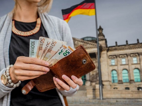 Radnici u Njemačkoj od jeseni dobivaju bonus od 300 eura
