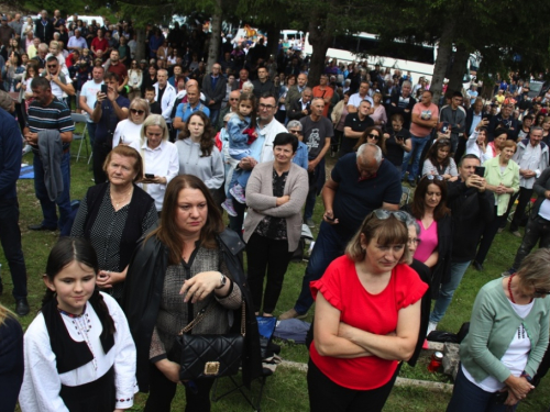 FOTO/VIDEO: Tisuće vjernika na Kedžari proslavilo 'Divin dan'