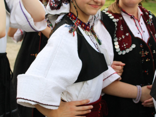 FOTO: HKUD Rama sudjelovao na dječjoj smotri folklora u Rodoču