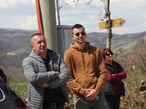 FOTO: Druženje Rumbočana i sv. misa na Zahumu