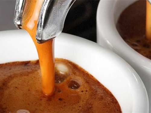 Zašto preskakanje kave izaziva glavobolju