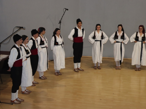 FOTO/VIDEO: 2. večer folklora u Prozoru - ''Običaje svoje zaboravit neću''