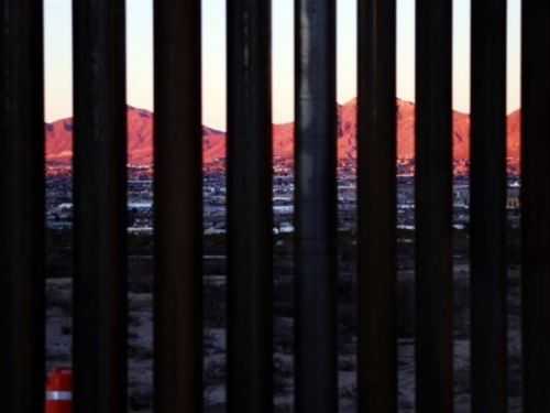 Trump ponovio zahtjev za gradnju zida na granici s Meksikom