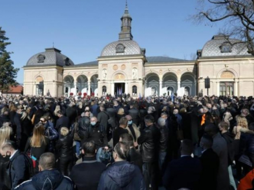 Kažnjeni organizatori sprovoda Milana Bandića