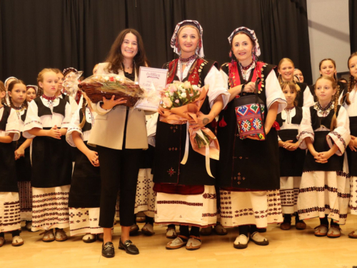 FOTO: Večer folklora u Prozoru: HKUD-ovi ''Rama'' i ''fra Petar Bakula'' oduševili publiku