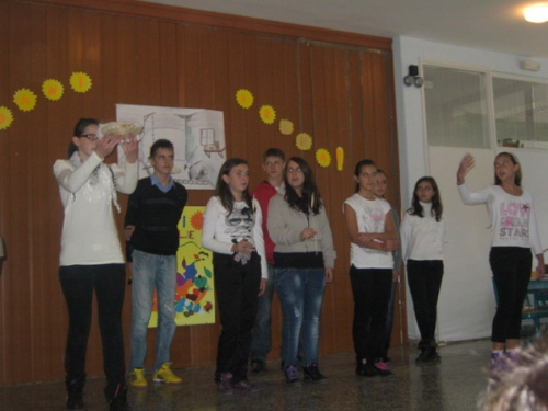 Foto: Dani kruha u OŠ ¨Ivan Mažuranić¨ Gračac