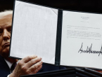 Trump: Uvodim carine EU i Kini