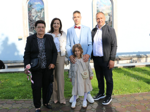 FOTO: Matura 2025. - Defile mladosti na ulicama Prozora
