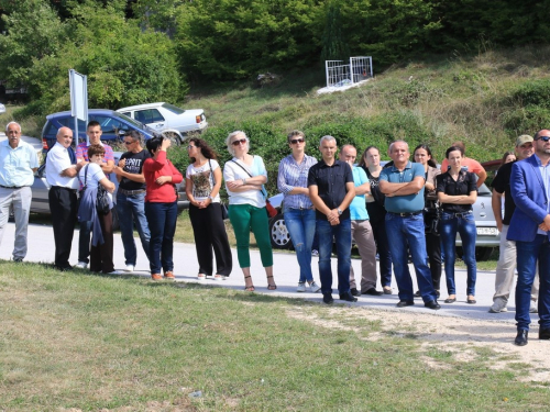 FOTO/VIDEO: Na Uzdolu obilježena 22. obljetnica stravičnog pokolja nad Hrvatima