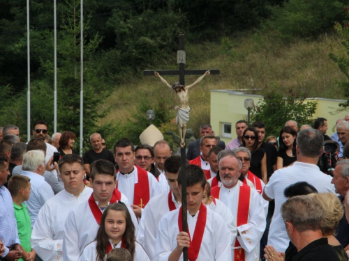 FOTO: Obilježena 26. obljetnica stradanja Hrvata na Uzdolu