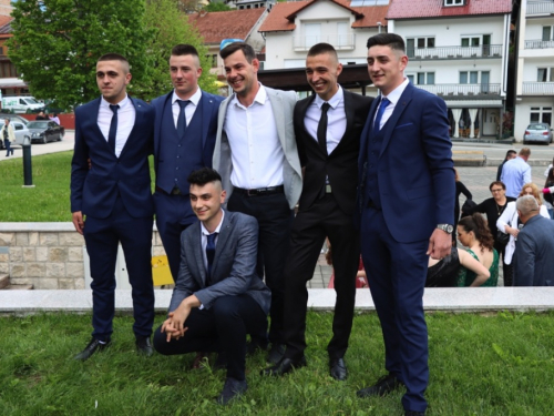 FOTO/VIDEO: Matura 2023. - Defile mladosti na ulicama Prozora
