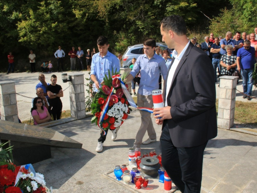 FOTO: Obilježena 22. obljetnica stradanja Hrvata na Hudutskom