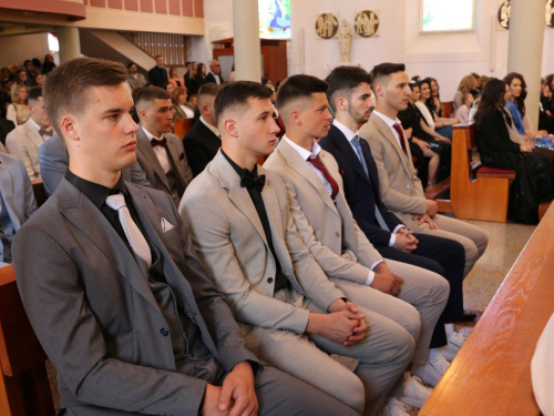 FOTO: Matura 2025. - Defile mladosti na ulicama Prozora