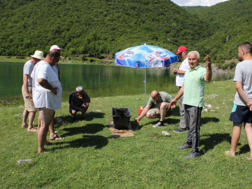 FOTO/VIDEO: U Ramskom jezeru uhvaćen šaran kapitalac od 28,4 kg