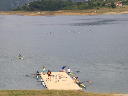 FOTO: Na Ramskom jezeru održana 3. veslačka regata