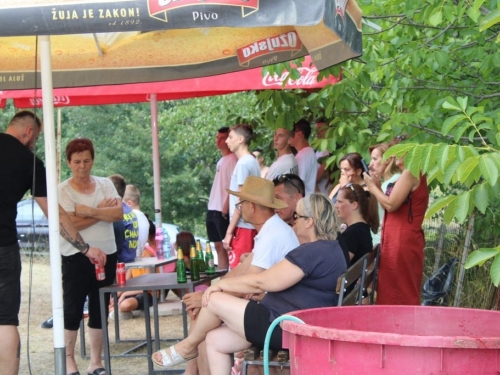 FOTO: 'Caffe Grand' osvojio prvo mjesto na turniru u odbojci u Ripcima