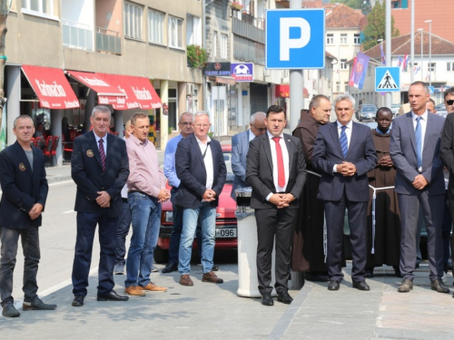 FOTO: Polaganjem vijenaca i svečanom sjednicom započelo obilježavanje Dana općine