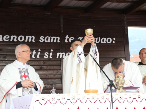 FOTO: Mlada misa vlč. Josipa Papka u župi Prozor