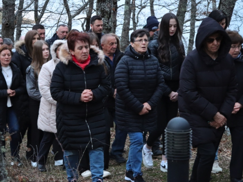 FOTO: Put križa kroz fratarski gaj na Šćitu