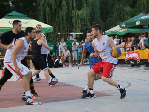 FOTO: ''General Vasilije Mitu'' iz Zagreba pobjednik 15. Streetball Rama