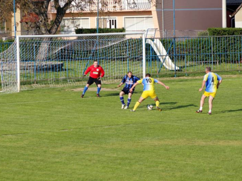 FOTO: Ramci i Hercegovci u Kutjevu odmjerili snage na nogometnom terenu