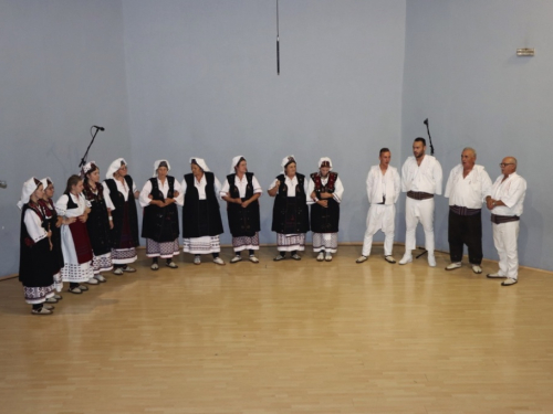 FOTO/VIDEO: 2. večer folklora u Prozoru - ''Običaje svoje zaboravit neću''