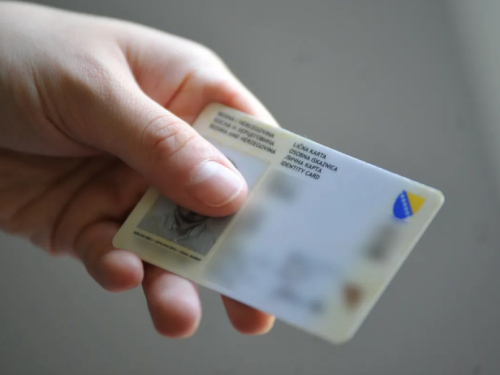 Bh. državljanstva za pola godine odreklo se 600 građana