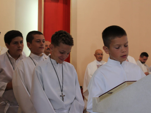 FOTO: Dan posvete crkve i duhovnih zvanja u župi Prozor