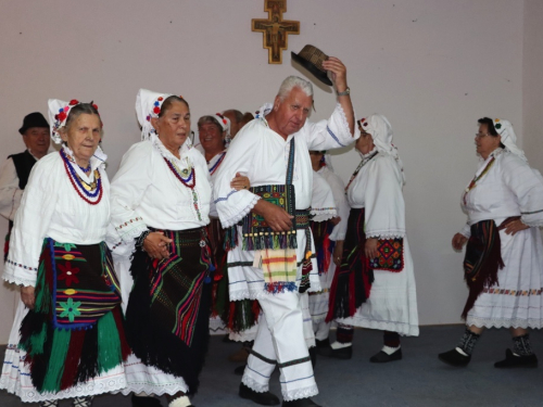 FOTO: Na Šćitu održana 5. kulturno-vjerska baština Hrvata BiH pod geslom ''Vratimo nadu zavičaju''