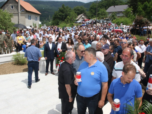 UZDOL: Otkriven spomenik poginulim braniteljima i obilježen Dan 3. bojne brigade Rama