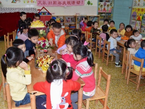 U Kini odgajateljica u vrtiću otrovala 23 djece